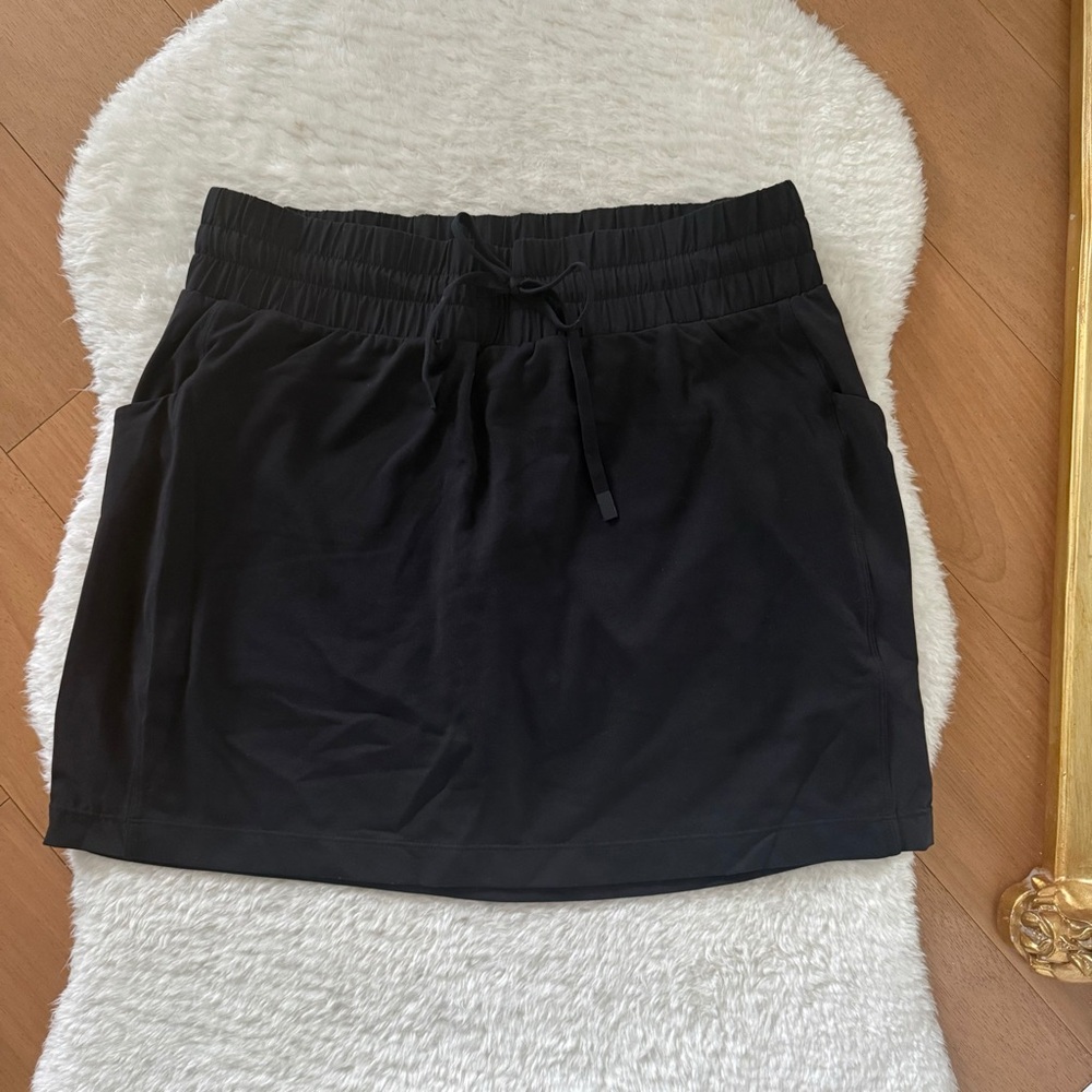 Black Athleta Excursion skort, size small - image 1